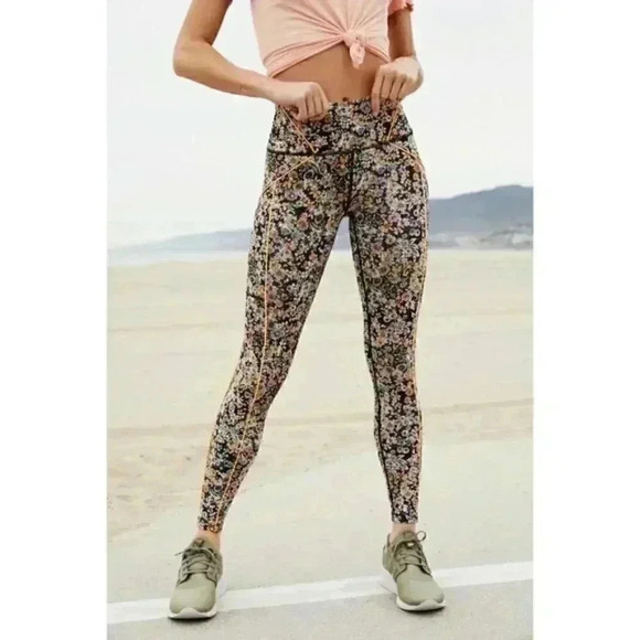 FREE PEOPLE MOVEMENT EDEN PRINTED LEGGINGS - Picture 1 of 3